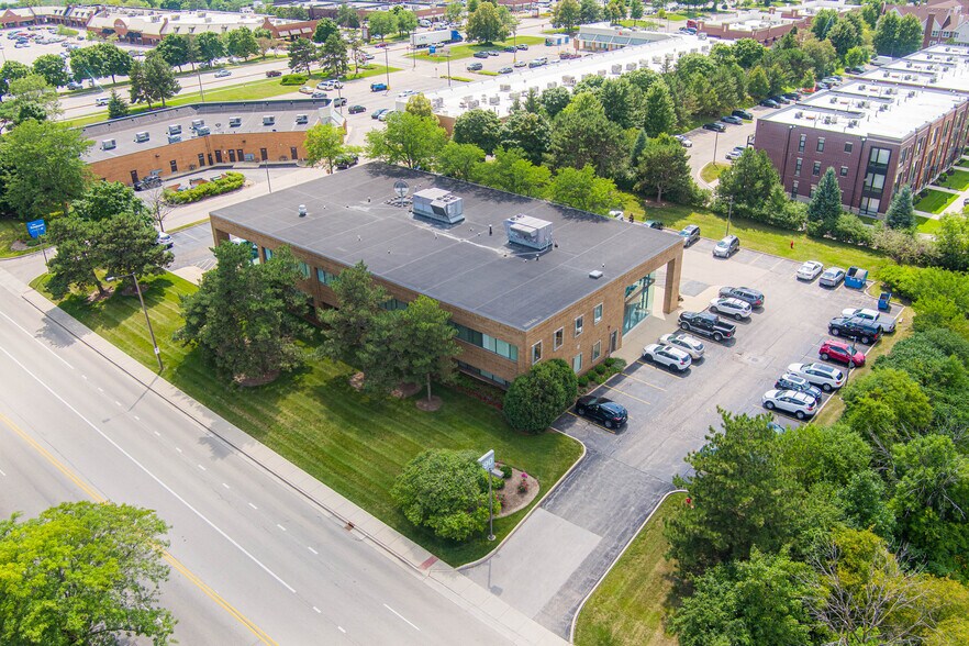 More Photos Of 290 Springfield Dr, Bloomingdale Medical For Lease