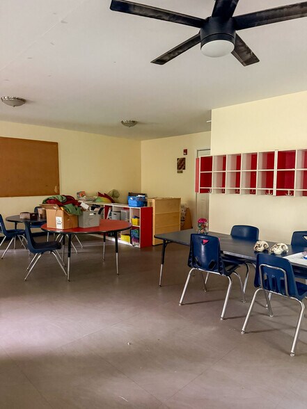 More Photos Of 11749 Snyder Rd, Knoxville Daycare Center For Sale