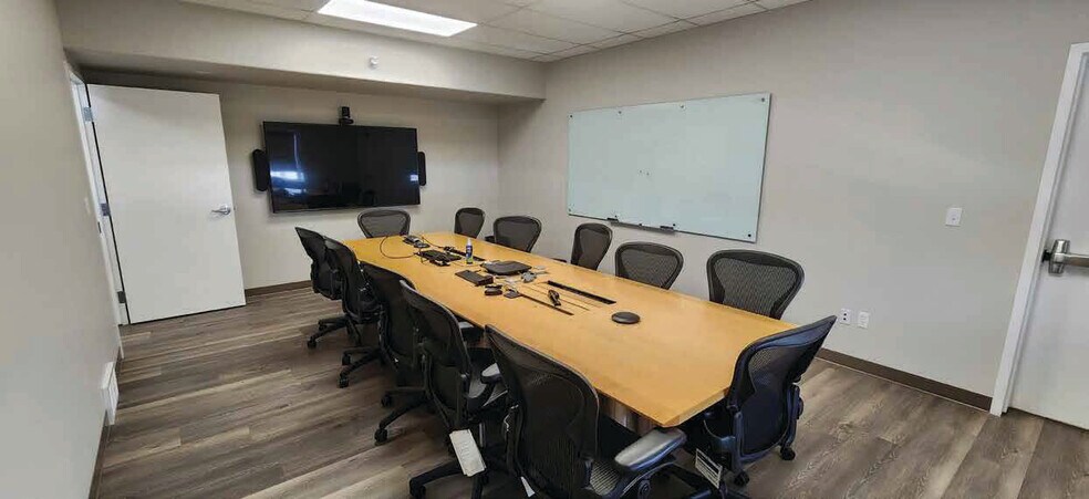 More Photos Of 5002 56 Av, Bonnyville Light Manufacturing For Lease