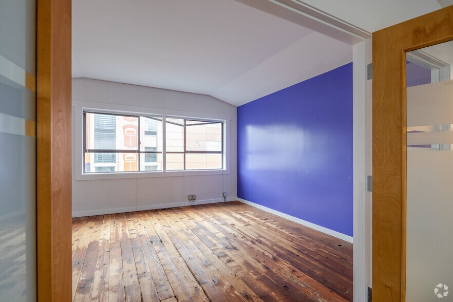 More Photos Of 196 W 6th Av, Vancouver Flex For Lease