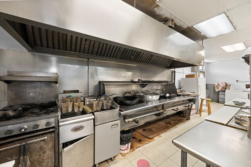 More Photos Of 136 E Walworth Ave, Delavan Restaurant For Sale