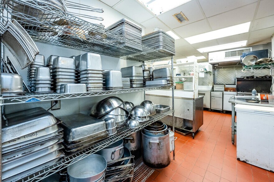 More Photos Of 16409 Red Arrow Hwy, Union Pier General Retail For Sale