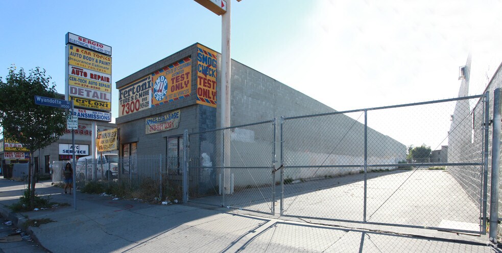 More Photos Of 7300 Van Nuys Blvd, Van Nuys Auto Repair For Lease