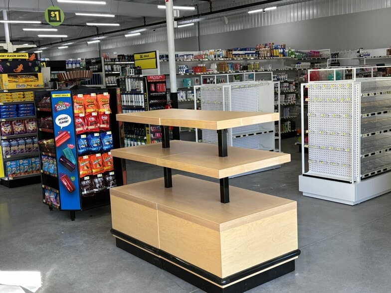 More Photos Of 7924 Co 6 Rd, Jasper Supermarket For Sale