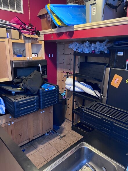 More Photos Of 17 1/2 N 17th St, Richmond Storefront Retail Office For Lease