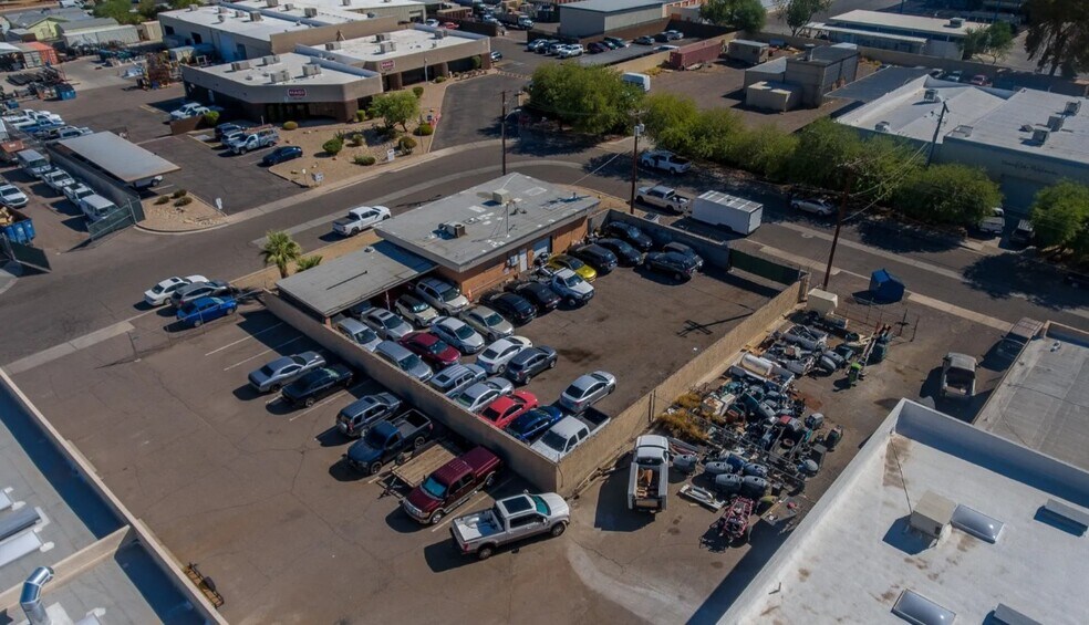 More Photos Of 11200 N 21st Ave, 2101 & 2115 W Shangri La Rd, Phoenix Manufacturing For Sale