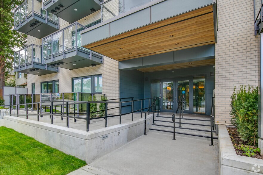More Photos Of 5828 Granville St, Vancouver Apartments For Sale