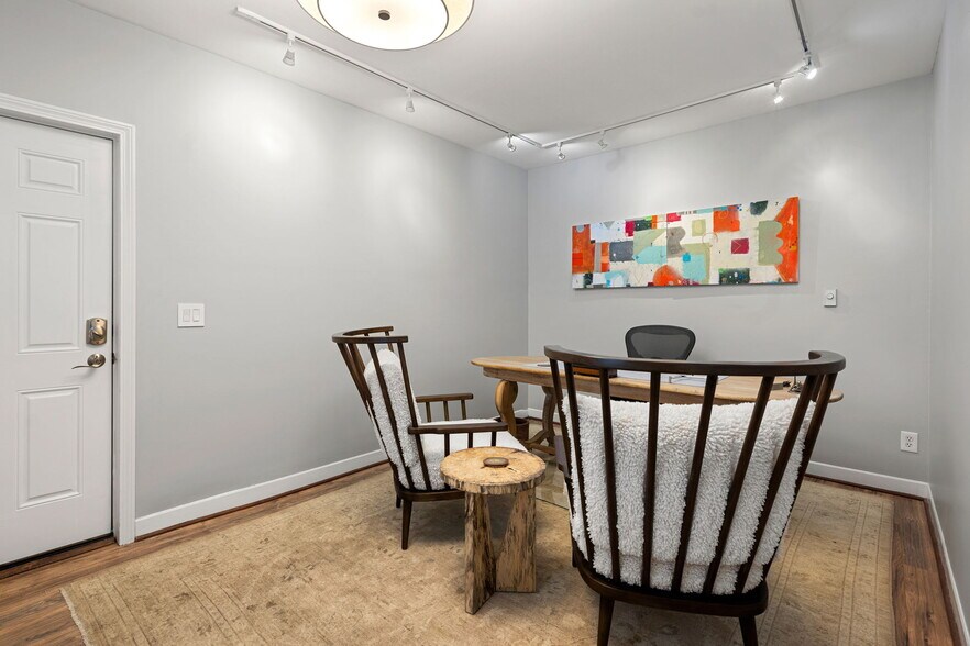 More Photos Of 30-32 Water St #3, Newburyport Office For Sale