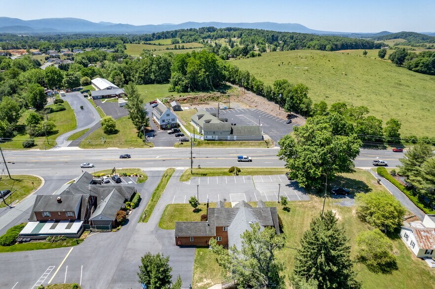 More Photos Of 2352 Jefferson Hwy, Waynesboro Office For Sale