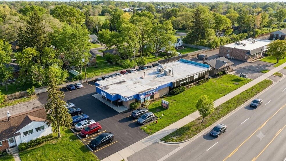 More Photos Of 30000 Orchard Lake Rd, Farmington Medical For Lease
