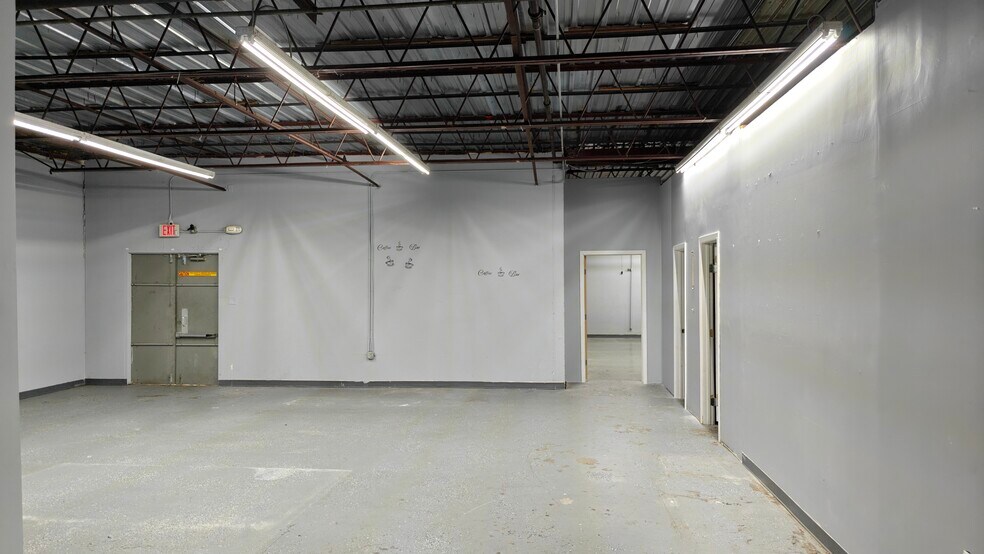 More Photos Of 2123 Southmore Ave, Pasadena Storefront Retail Office For Sale
