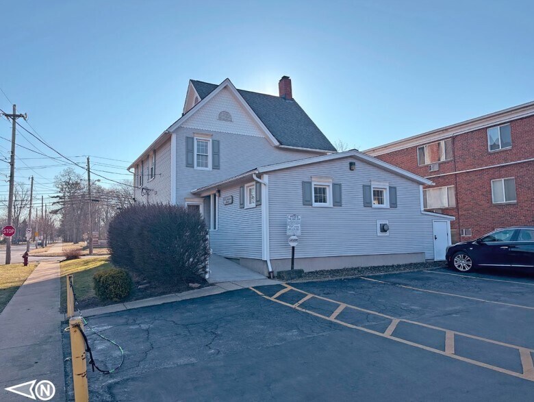 More Photos Of 387 Front St, Berea Office Residential For Sale