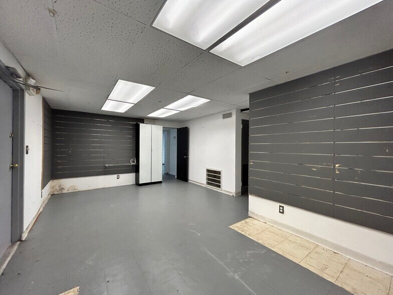 More Photos Of 1100 S Dixie Hwy, Hollywood Freestanding For Lease