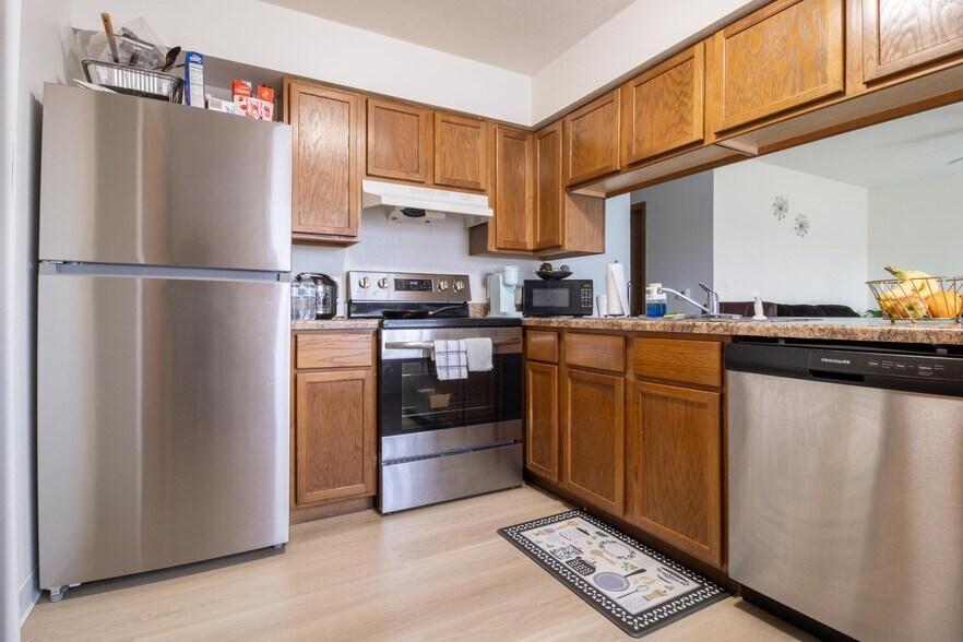 More Photos Of 215 Jewel Dr, Ames Multifamily For Sale