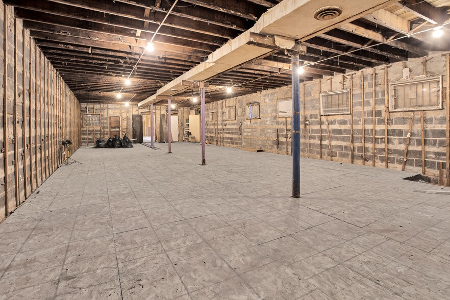 More Photos Of 6743-6753 S Western Ave, Chicago Auto Dealership For Lease