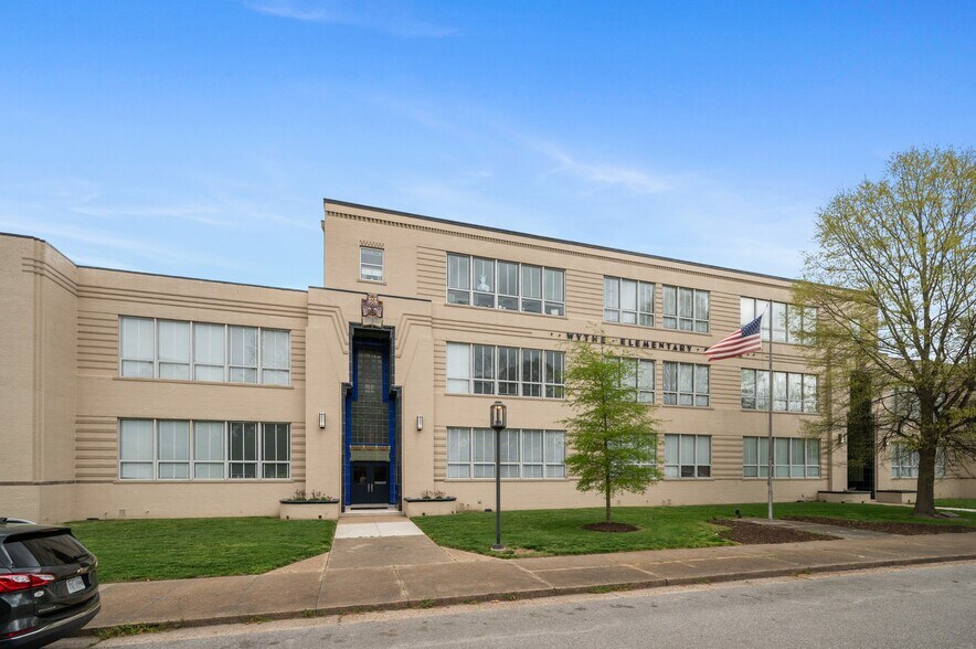 More Photos Of 200 Claremont Ave, Hampton Apartments For Sale