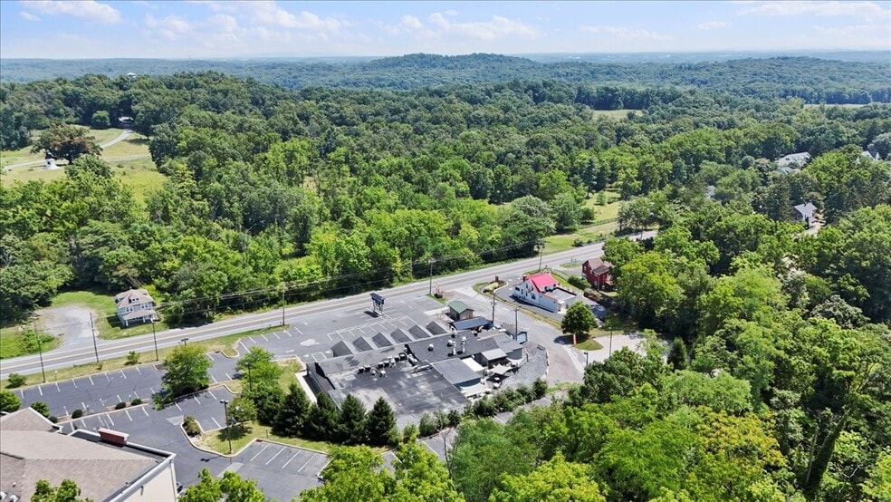 More Photos Of 985 Baltimore Pike, Gettysburg Storefront For Sale