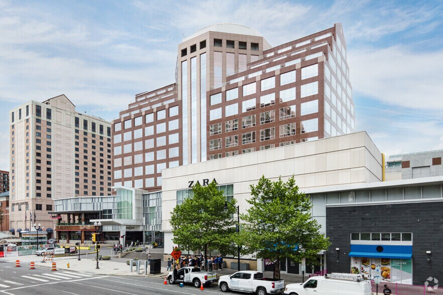 More Photos Of 1100 S Hayes St, Arlington Unknown For Lease