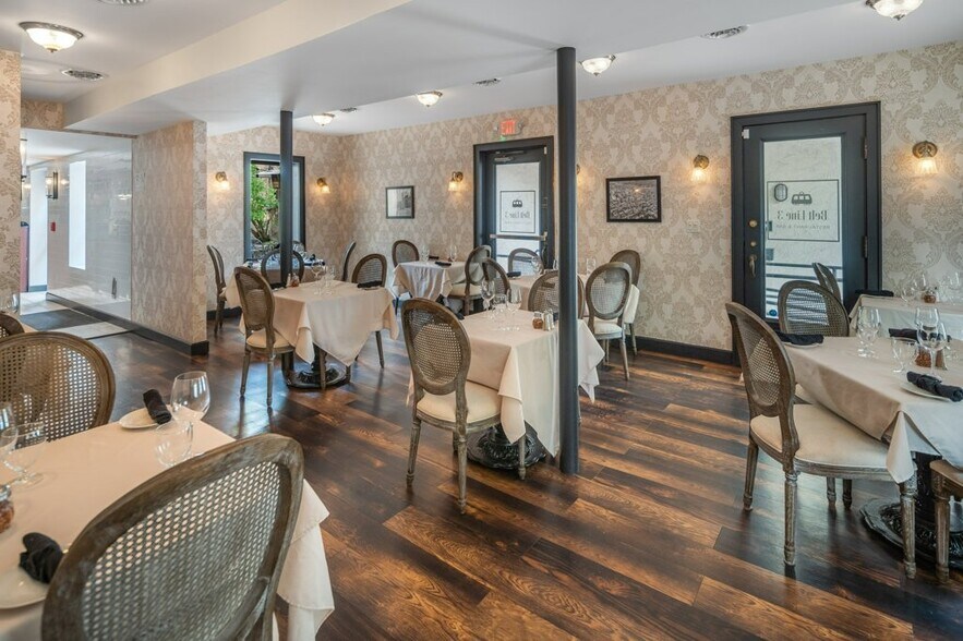 More Photos Of 340 Hamilton St, Albany Restaurant For Sale