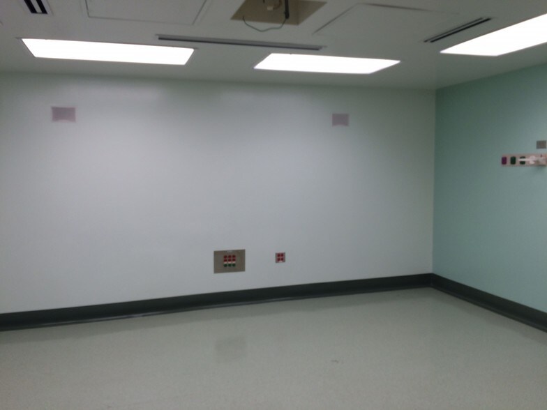 More Photos Of 2715 N Central Ave, Chicago Medical For Sale
