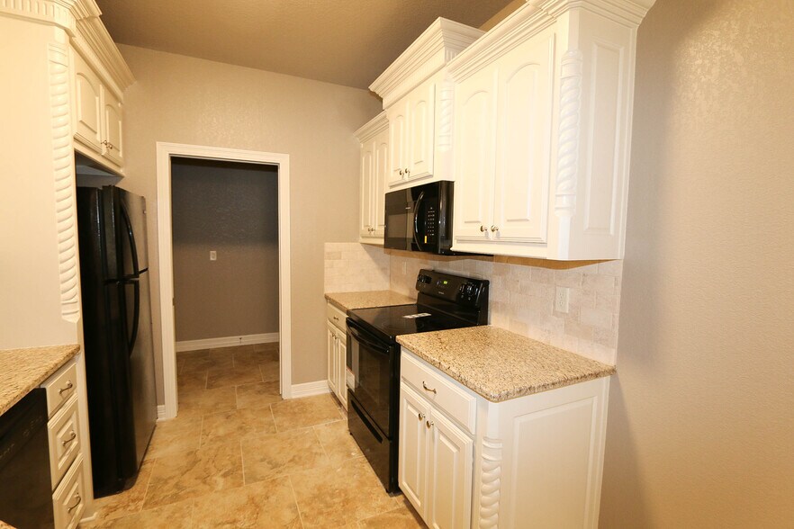 More Photos Of 15542 County Road 178, Tyler Apartments For Sale