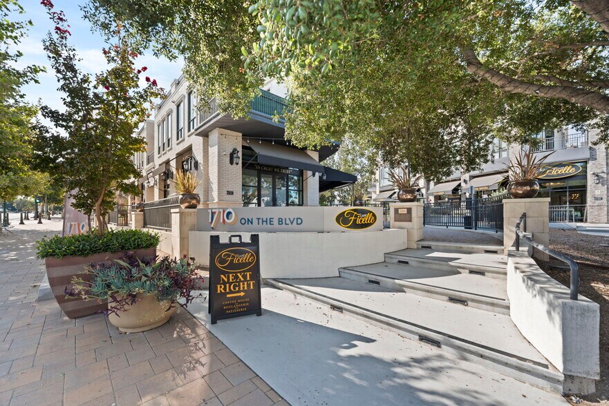 More Photos Of 1710 E Thousand Oaks Blvd, Thousand Oaks Apartments For Lease