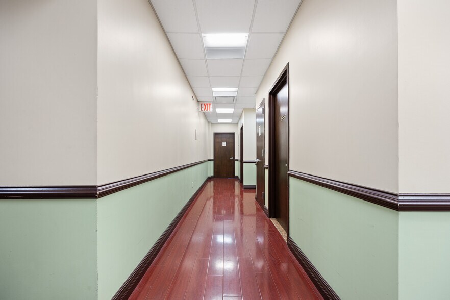 More Photos Of 7210 13th Ave, Brooklyn Office For Sale