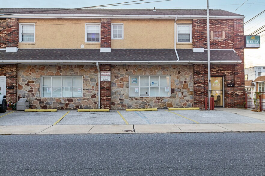 Primary Photo Of 1507 Meetinghouse Rd, Boothwyn General Retail For Lease