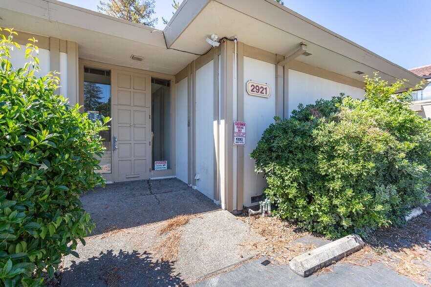 More Photos Of 2921 El Camino Ave, Sacramento Medical For Lease