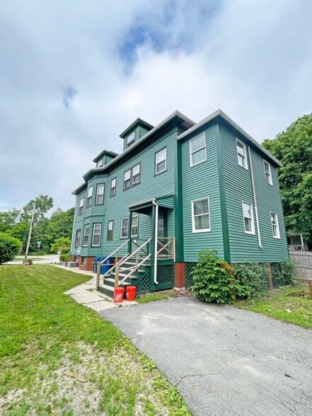 More Photos Of 429 Deering Ave, Portland Apartments For Sale
