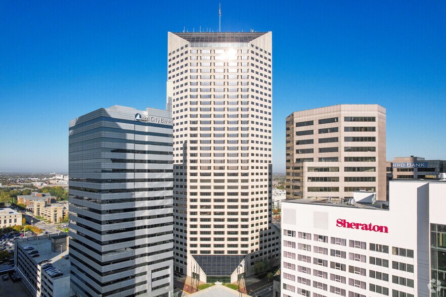 More Photos Of 1 American Sq, Indianapolis Office For Lease