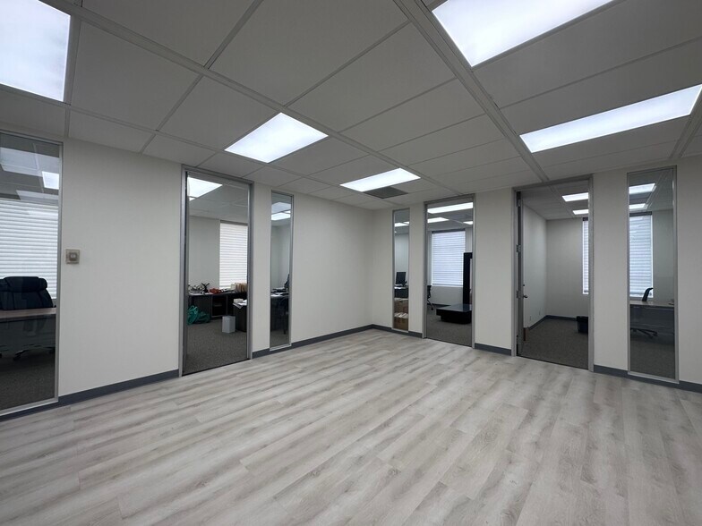 More Photos Of 2975 Wilshire Blvd, Los Angeles Office For Lease