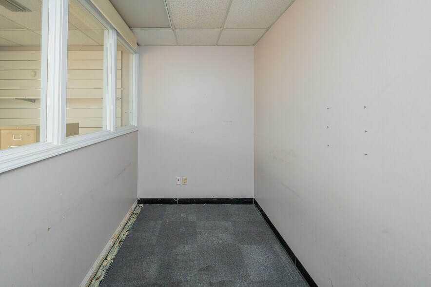 More Photos Of 730 Memorial Dr, Bessemer Medical For Sale