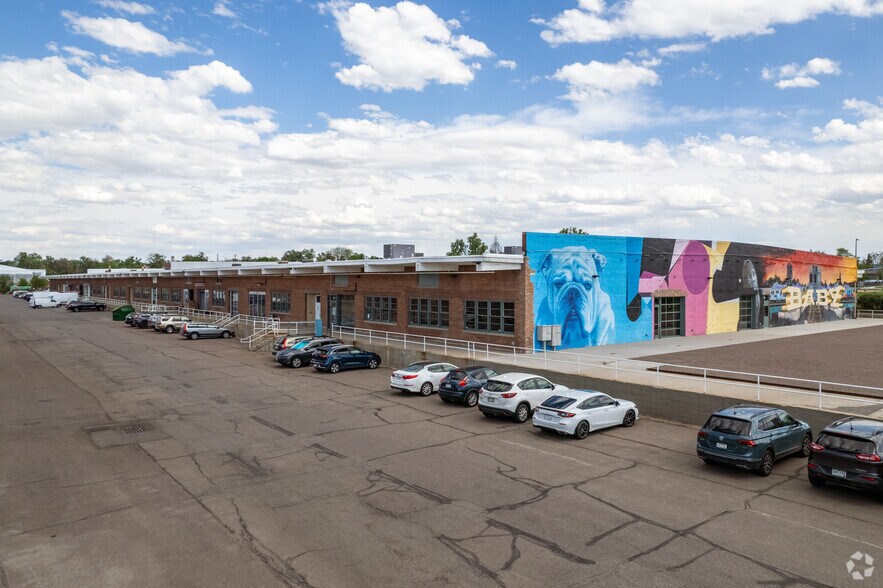 More Photos Of 3821-3851 N Steele St, Denver Showroom For Lease