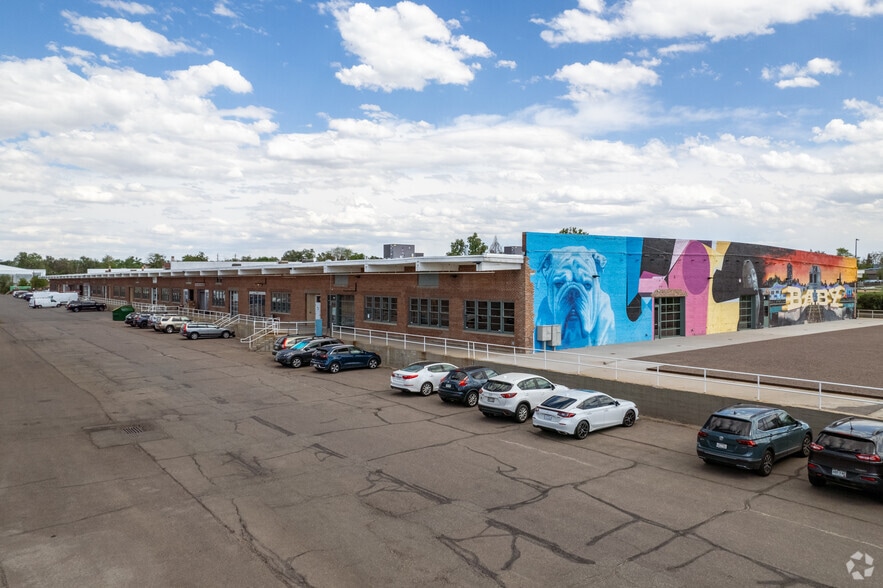 More Photos Of 3821-3851 N Steele St, Denver Showroom For Lease
