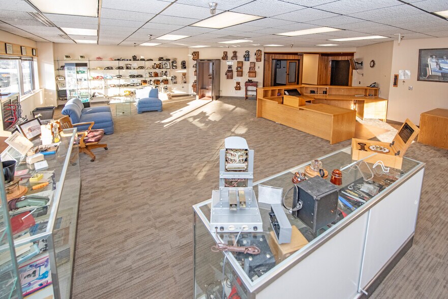 More Photos Of 201 E 56th Ave, Anchorage Office For Sale