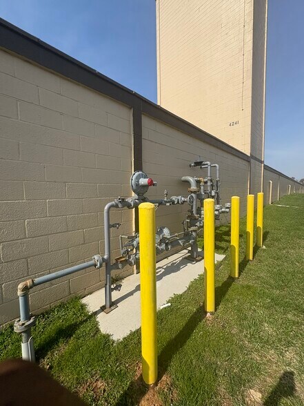 More Photos Of 4241 Brookhill Rd, Baltimore Warehouse For Lease