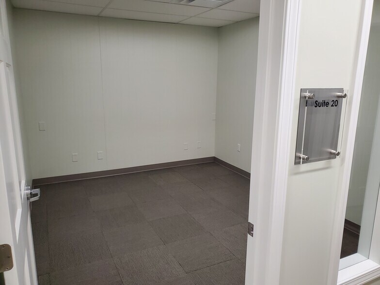 More Photos Of 401 W High St, Mount Vernon Office For Lease
