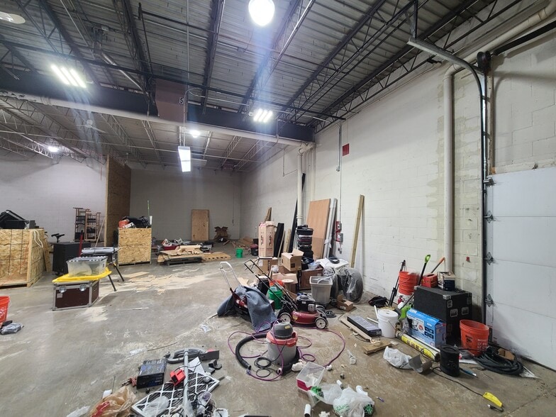 More Photos Of 2360 N Nevada Ave, Minneapolis Warehouse For Sale