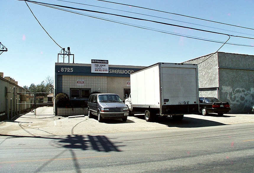 More Photos Of 8725 Bradley Ave, Sun Valley Warehouse For Lease