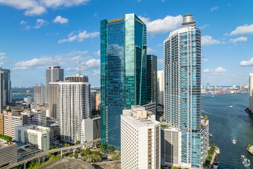 More Photos Of 333 SE 2nd Ave, Miami Office For Lease