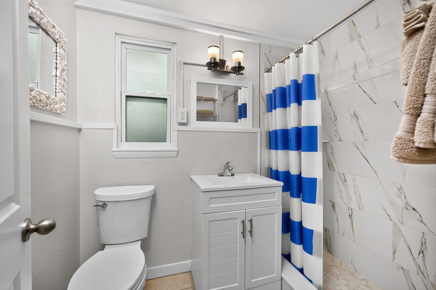 More Photos Of 1130 Gulf Blvd, Englewood Apartments For Sale