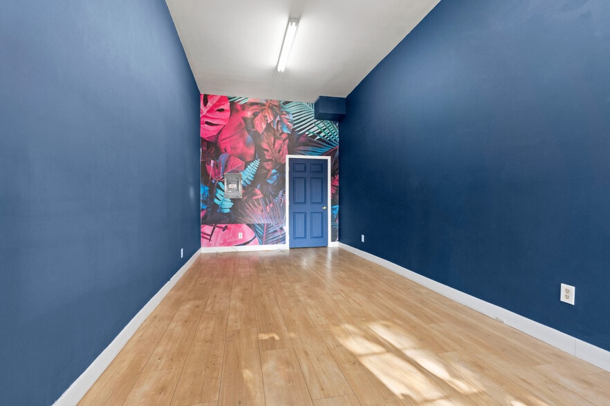 More Photos Of 2313 E 1st St, Los Angeles Storefront Retail Residential For Sale