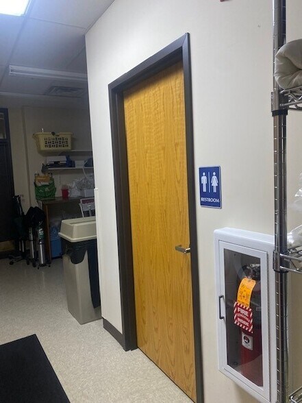 More Photos Of 1696 Greenview Dr SW, Rochester Office For Lease