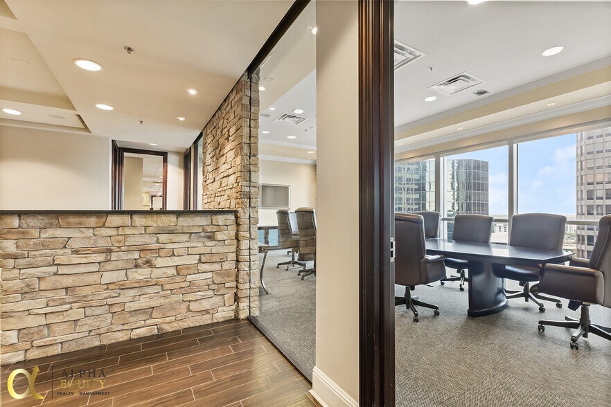 More Photos Of 189 S Orange Ave, Orlando Office Residential For Sale