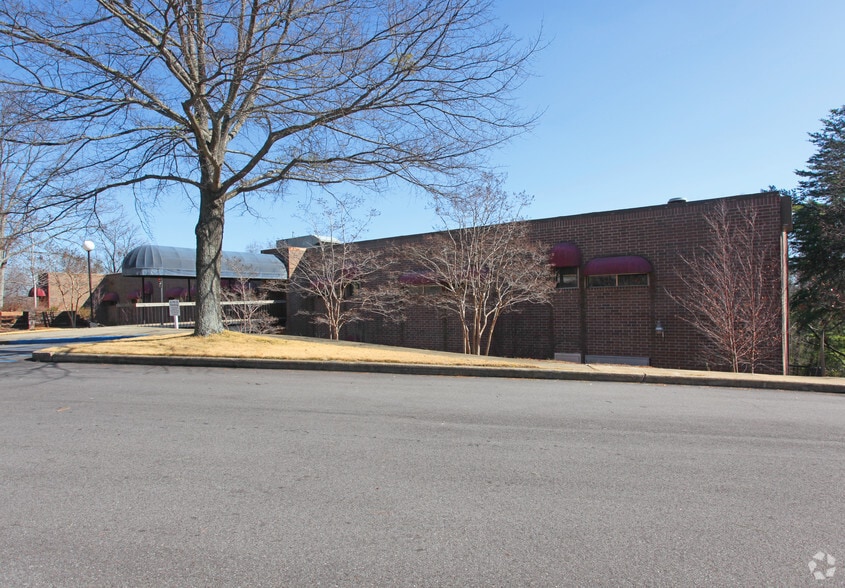 Primary Photo Of 201 Beacon Pky W, Birmingham Office Residential For Lease