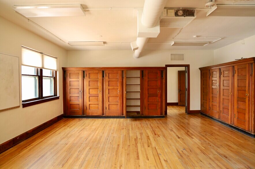 More Photos Of 3201 Curtis St, Denver Office For Sale