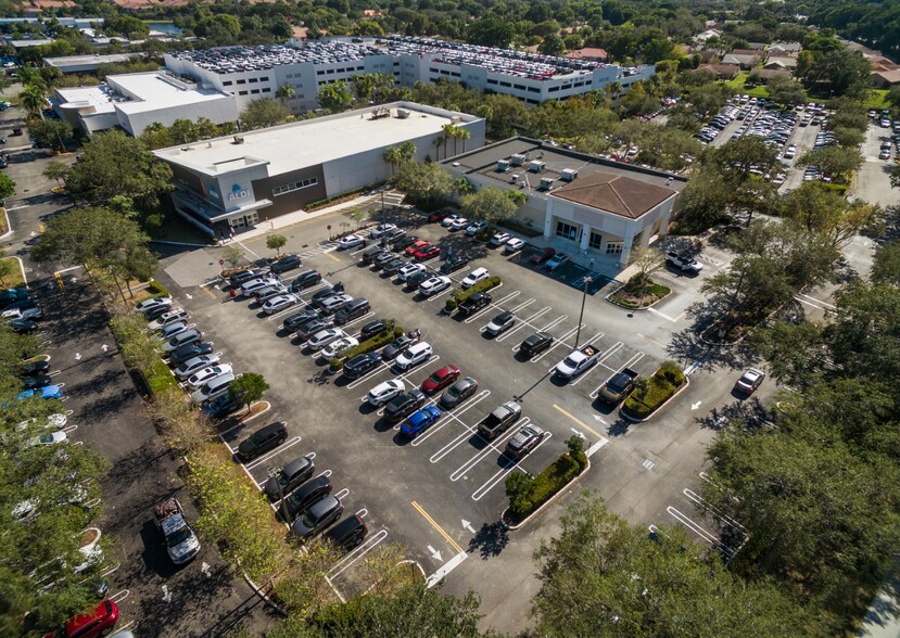 More Photos Of 645 N University Dr, Coral Springs Drugstore For Lease