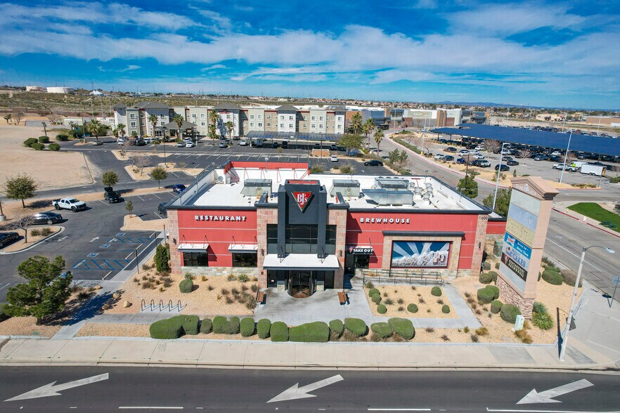 More Photos Of 11600 Amargosa Rd, Victorville Restaurant For Sale