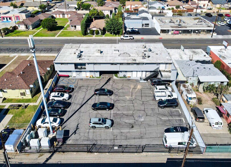 More Photos Of 1532-1538 W Commonwealth Ave, Fullerton Storefront Retail Residential For Lease